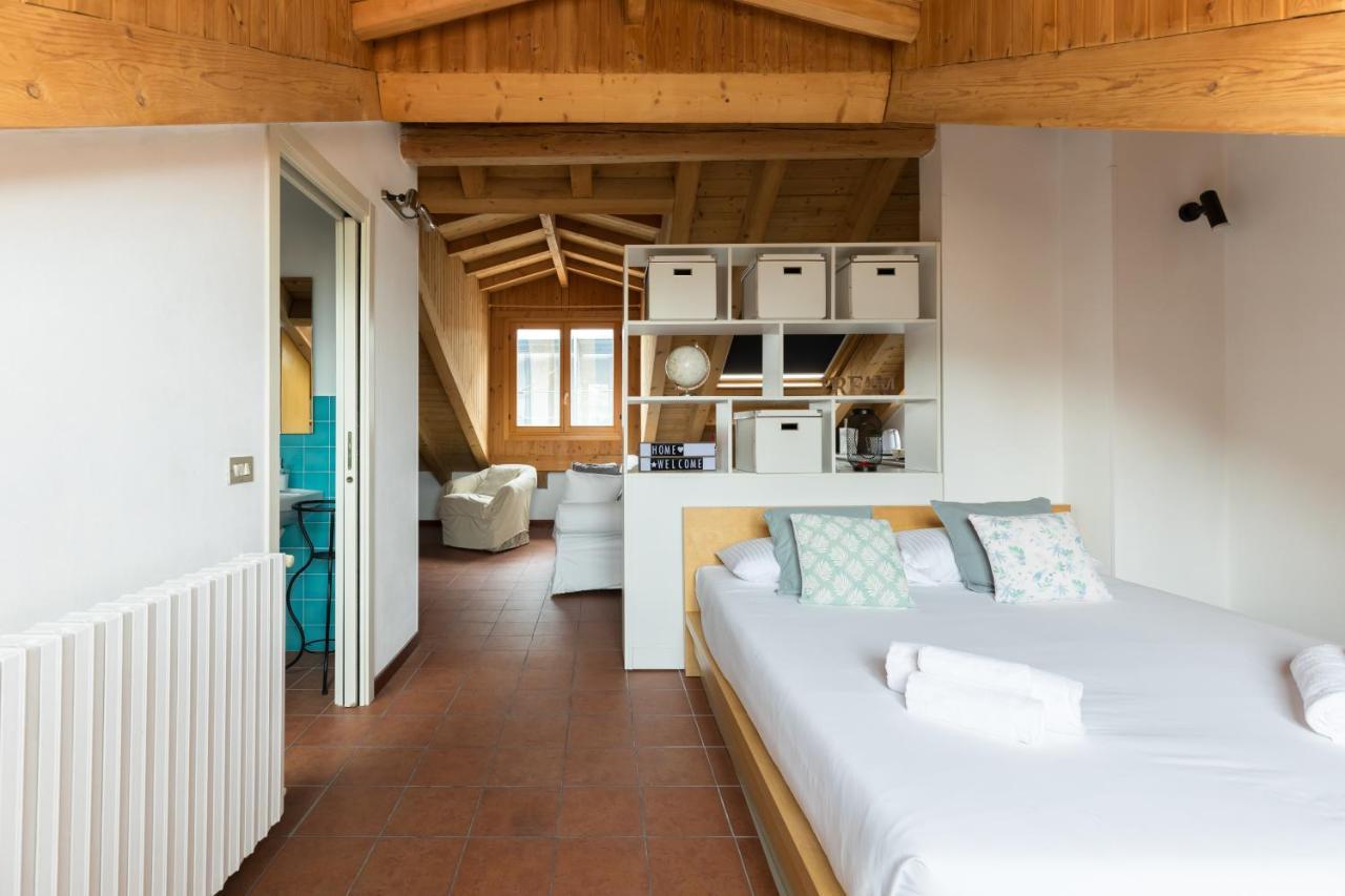 Milano Apartments Mortara Eksteriør bilde