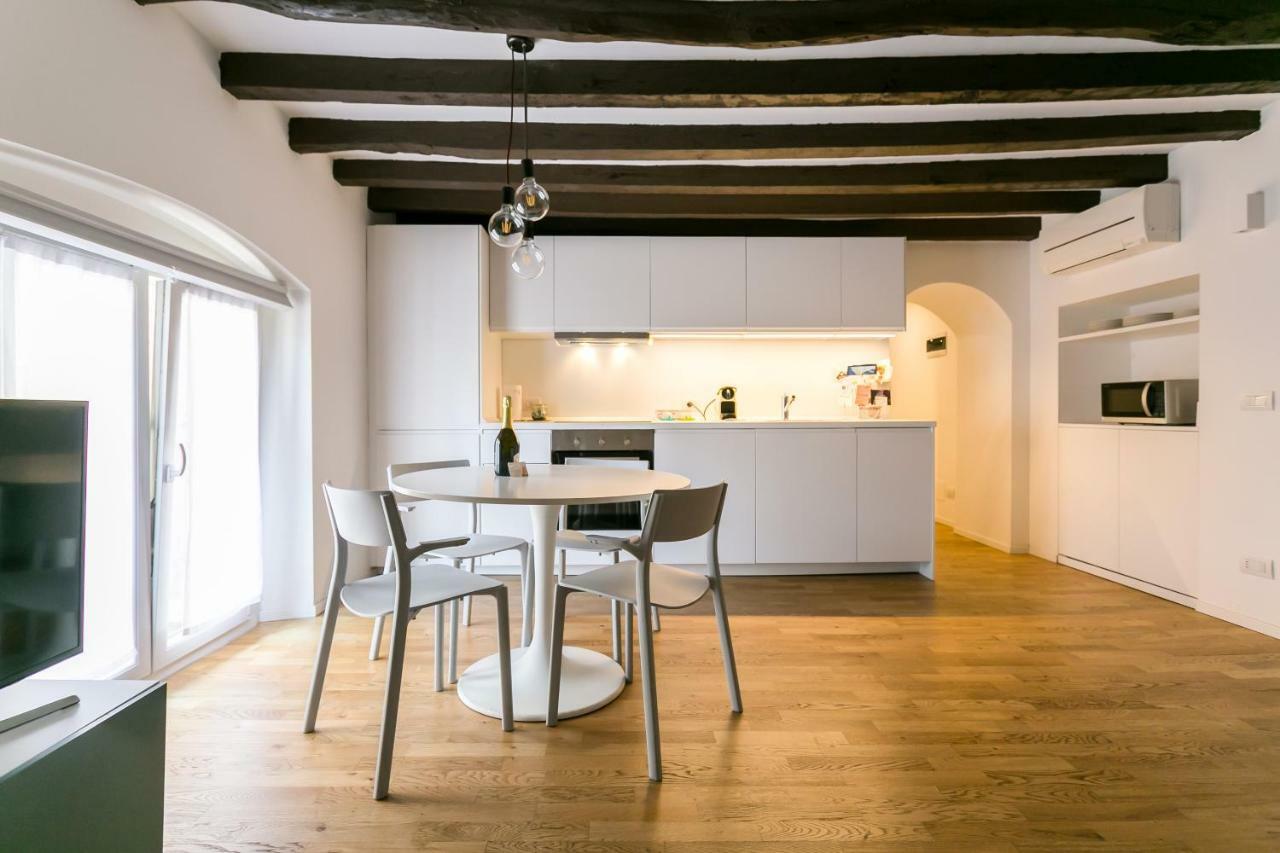 Milano Apartments Mortara Eksteriør bilde