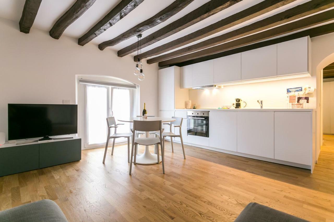 Milano Apartments Mortara Eksteriør bilde