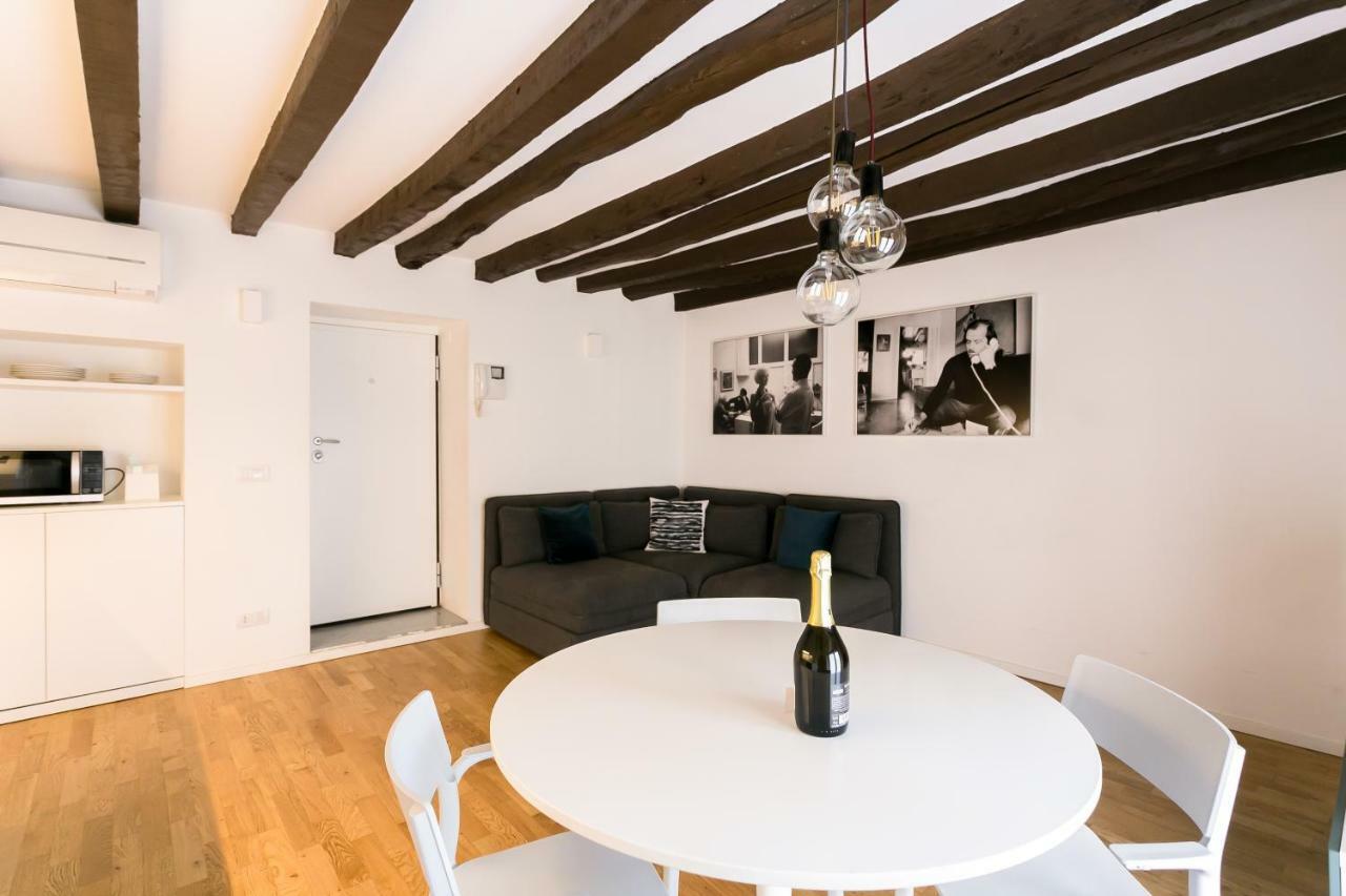 Milano Apartments Mortara Eksteriør bilde